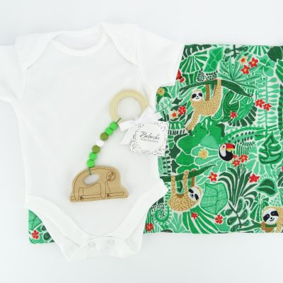 komplekt-za-bebe-momche-s-pelena-na-lenivets
