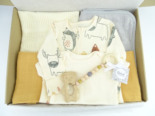 strahotna-podaruchna-kutiq-za-bebe-momche