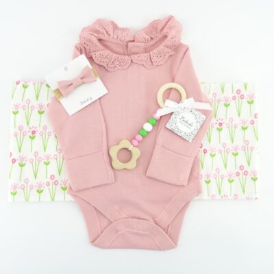 komplekt-podaruk-za-40-dni-na-momiche-s-durveno-cvete
