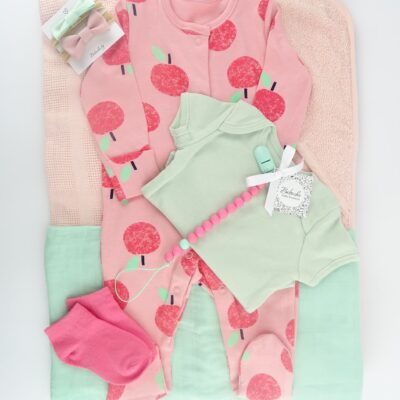 podaruchen-komplekt-za-bebe-v-rozovo-i-menta