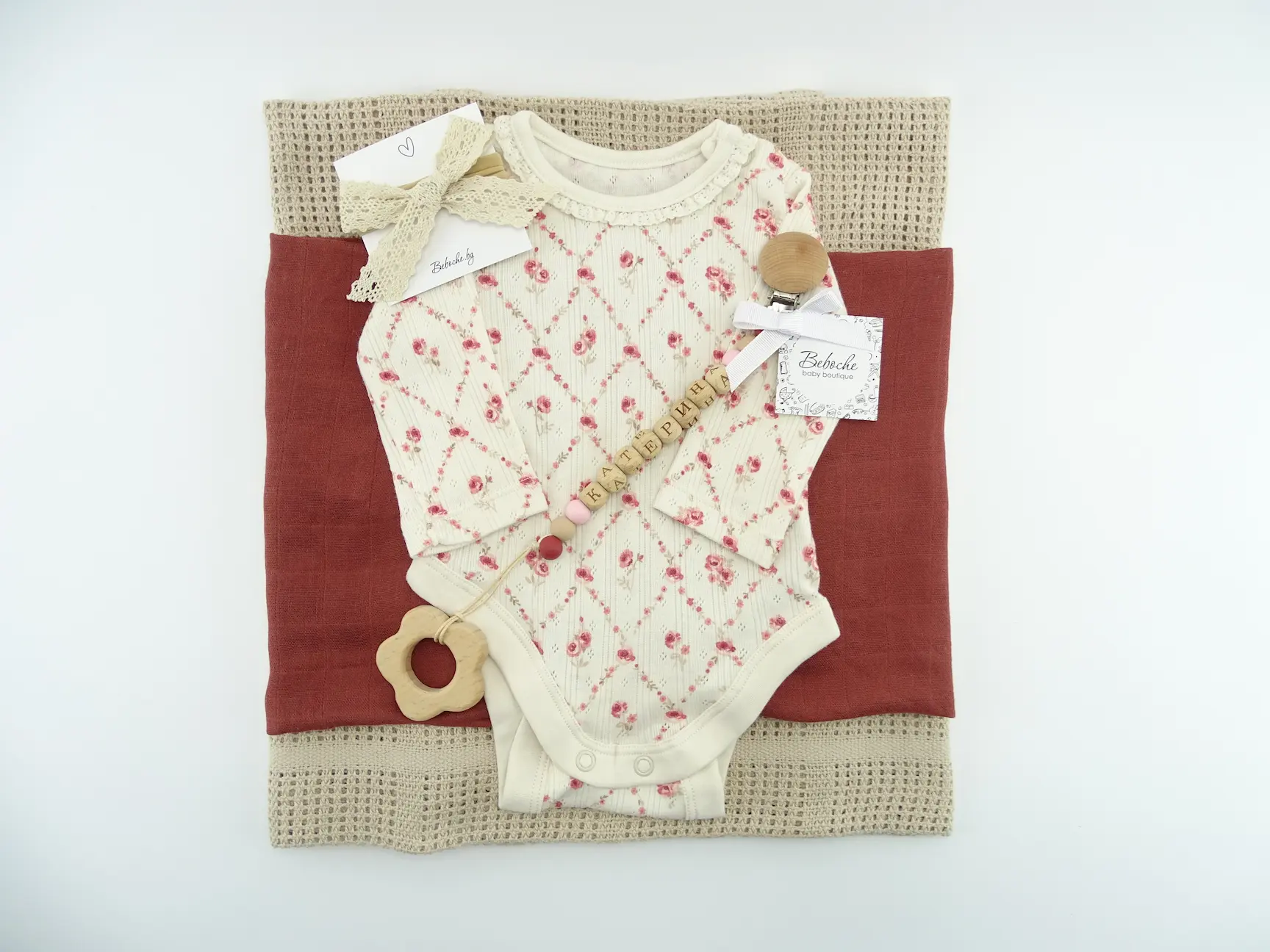 bebeshki-podaruchen-komplekt-v-bejovo-i-bordo-cvqt bebeshki-podaruchen-komplekt-v-bejovo-i-bordo-cvqt